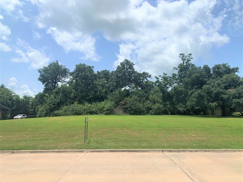 More Photos Of TBD Medical Parkway, Brenham Land For Lease
