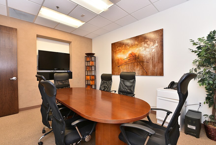 More Photos Of 34975 N North Valley Pky, Phoenix Medical For Lease