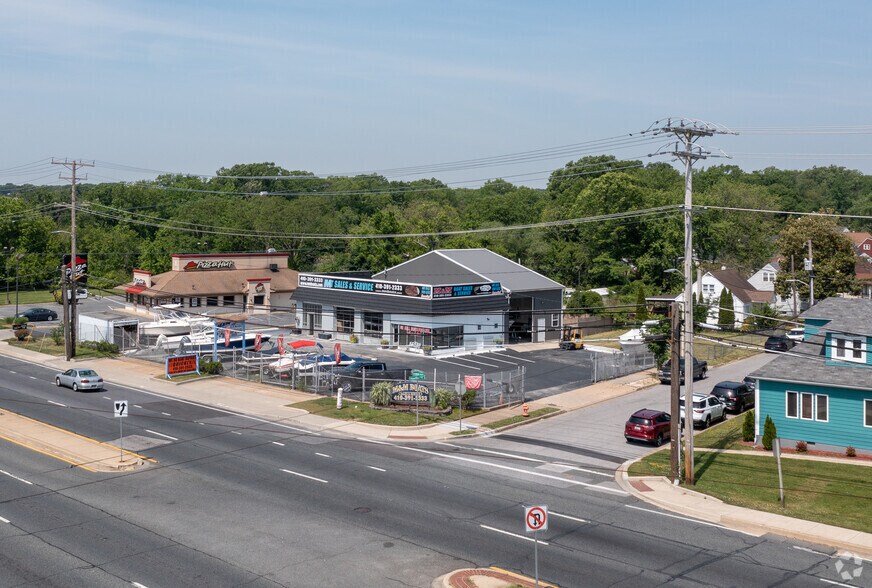 More Photos Of 2010 Eastern Blvd, Middle River Showroom For Sale