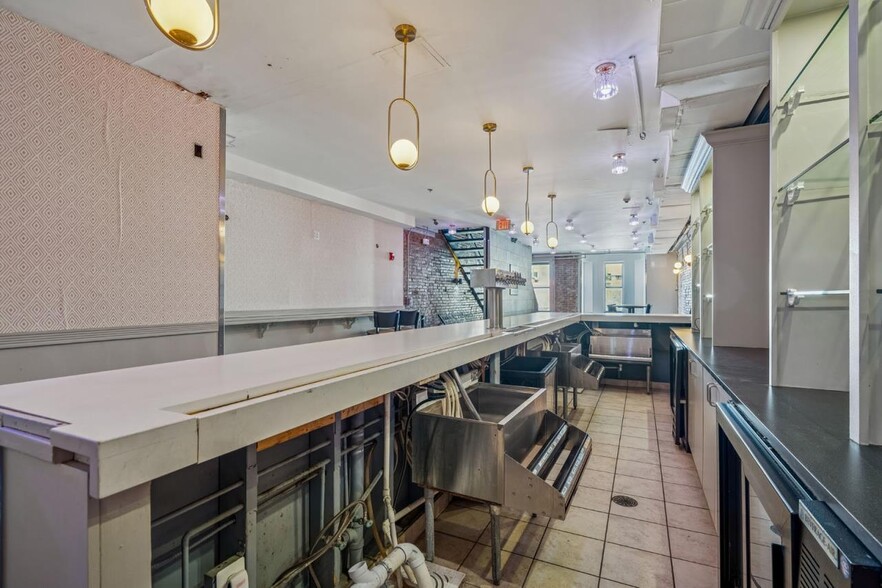 More Photos Of 1336 U St NW, Washington Bar For Sale