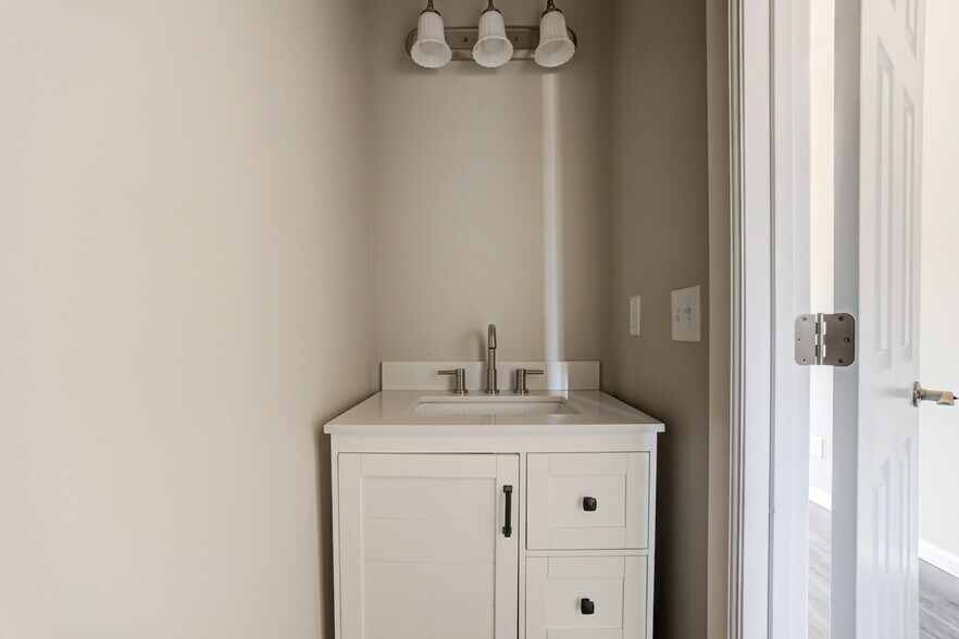 More Photos Of 12001 Rivers Trl, Oklahoma City Specialty For Sale