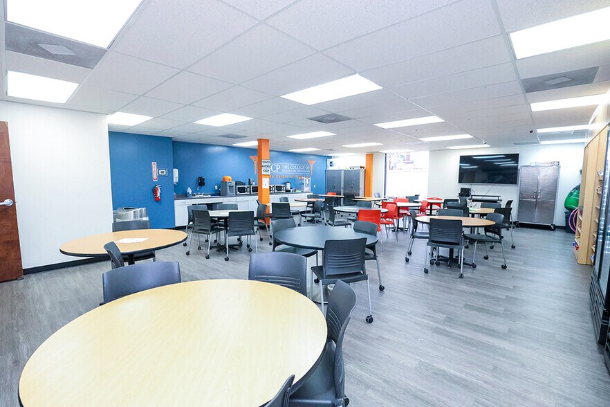 More Photos Of 4738 NW Loop 410, San Antonio Medical For Lease