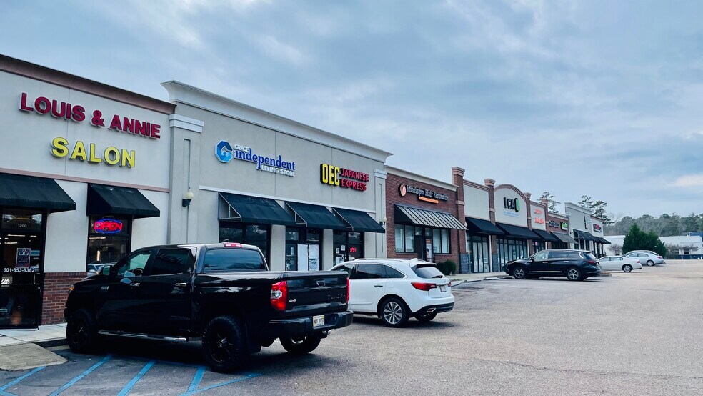 655 Lake Harbour Dr, Ridgeland, MS 39157 For Lease