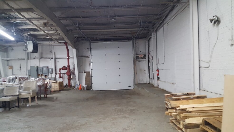 More Photos Of 105-119 Sprague Ave, Middletown Manufacturing For Lease
