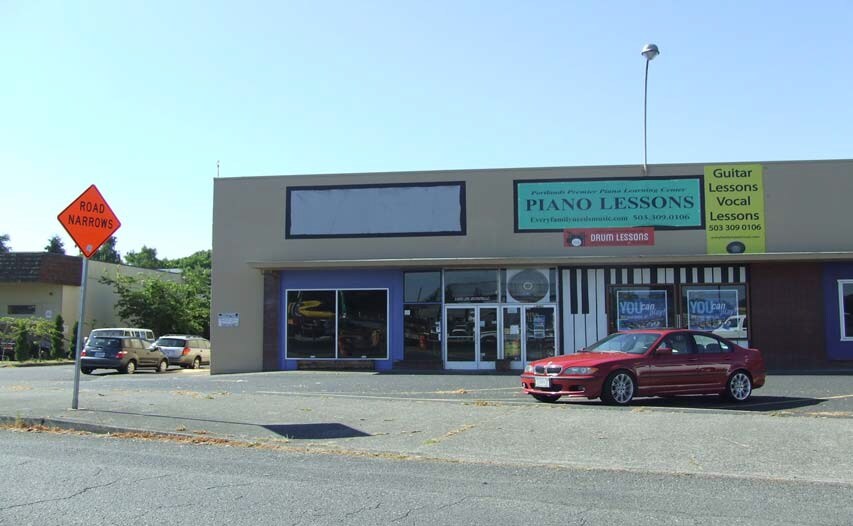 More Photos Of 1410-1450 SE Powell Blvd, Portland Storefront Retail Office For Sale