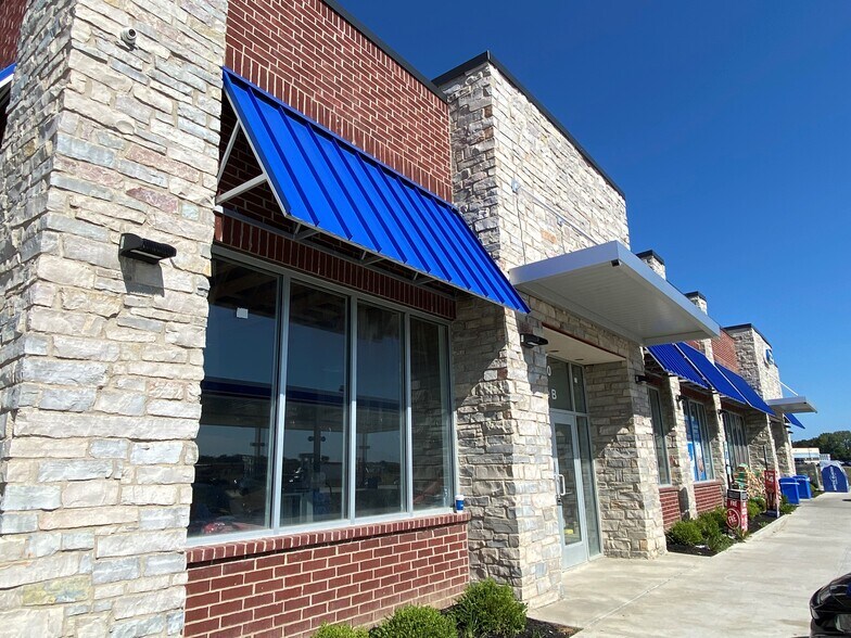 More Photos Of 4250 South SR 267, Lebanon Restaurant For Lease