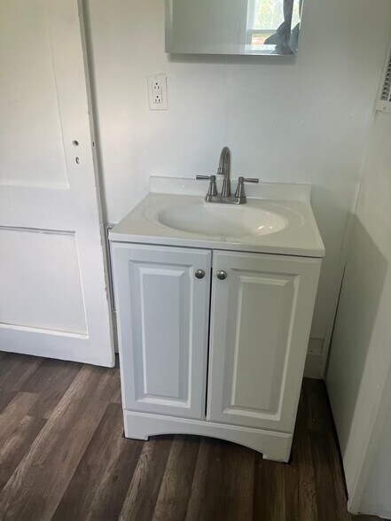 More Photos Of 5347 Lake Ave, Orchard Park Specialty For Sale