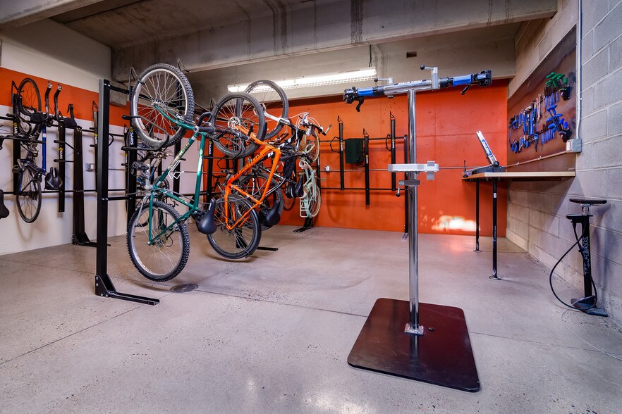 More Photos Of 399 E Dry Creek Rd, Littleton Multifamily For Sale