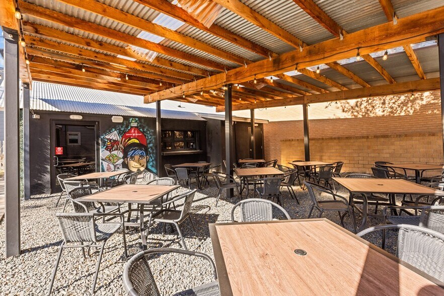 More Photos Of 615 N Sam Houston Ave, Odessa Restaurant For Sale