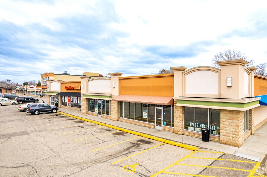 More Photos Of 10 E 66th St, Minneapolis Freestanding For Lease