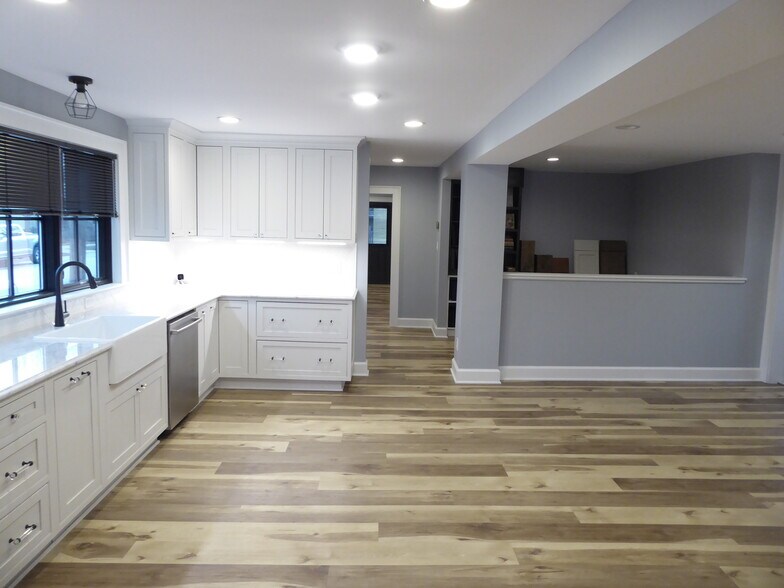 More Photos Of 4302 John Ave, Cleveland Office Residential For Sale