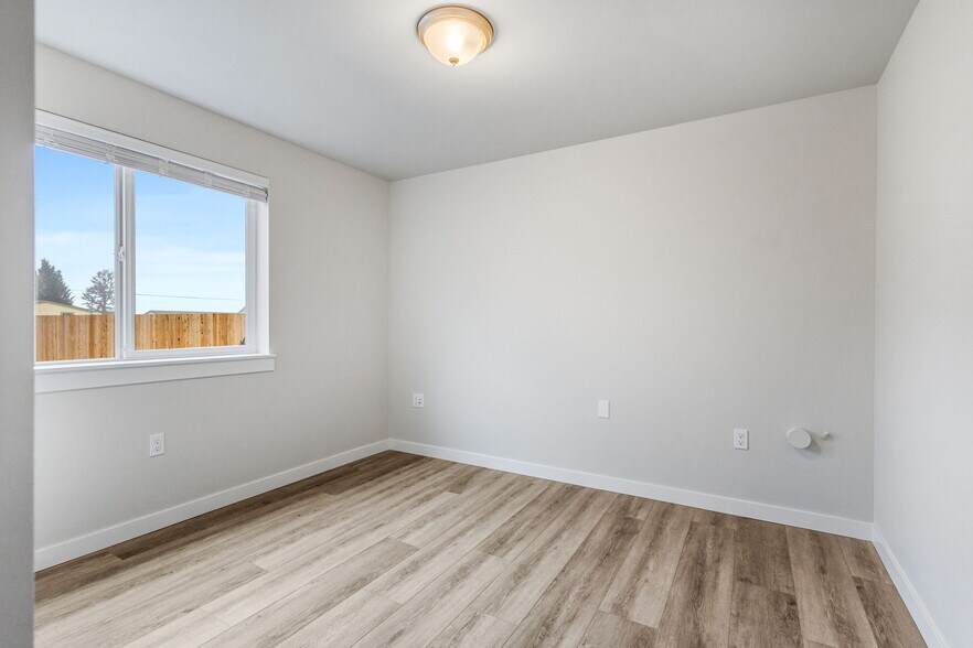 More Photos Of 1183 37TH Ct, Sweet Home Multifamily For Sale