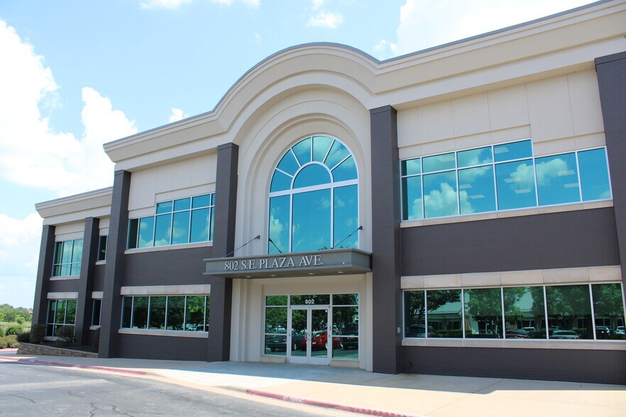 Primary Photo Of 802 SE Plaza Ave, Bentonville Office For Lease