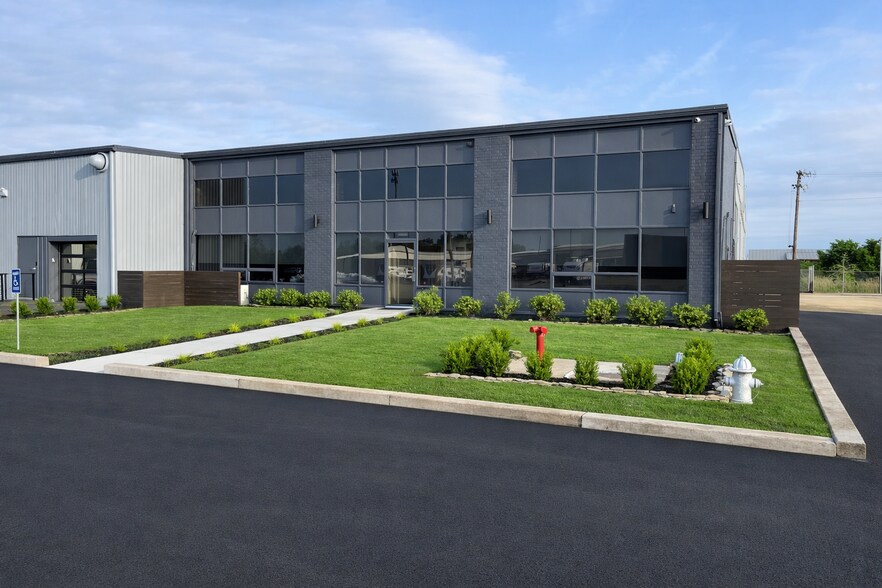 More Photos Of 6055 Airline Rd, Arlington Warehouse For Sale