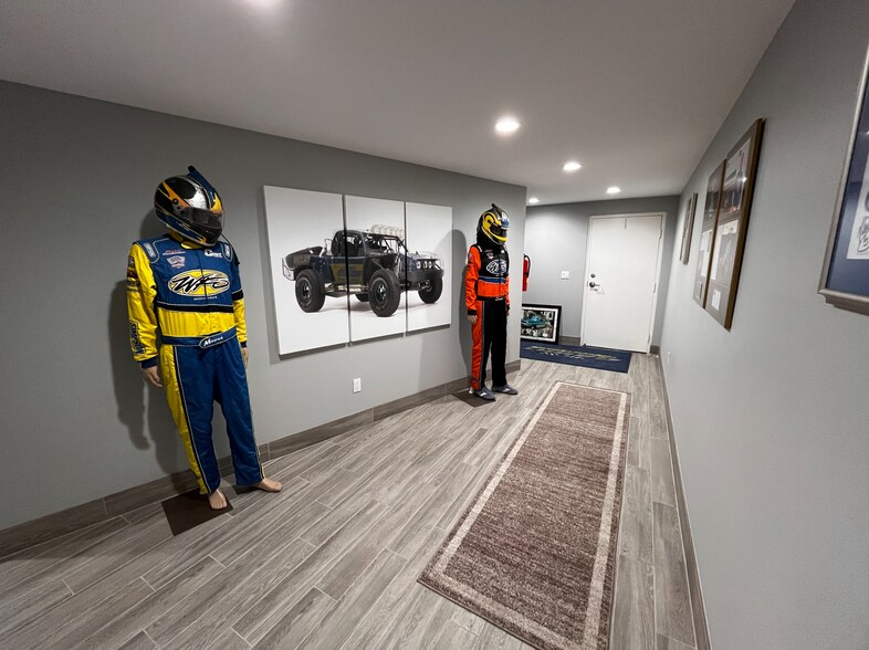 More Photos Of 22441 Western Ave, Torrance Industrial For Lease