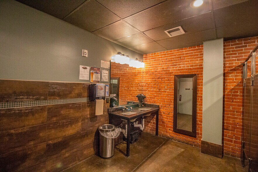 More Photos Of 231 E Main St, Trinidad Bar For Sale