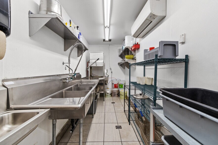 More Photos Of 200 Main st, Idaho City Specialty For Sale