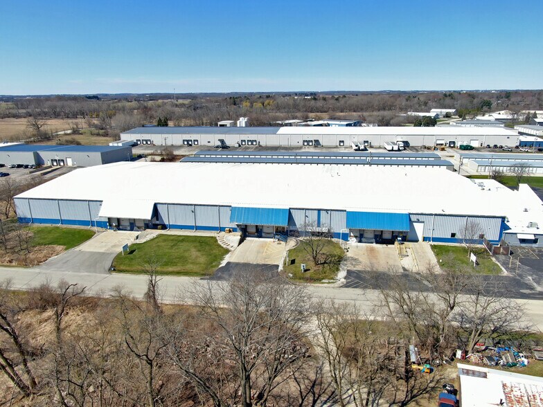 More Photos Of W395N5701 Frontier Rd, Oconomowoc Manufacturing For Lease