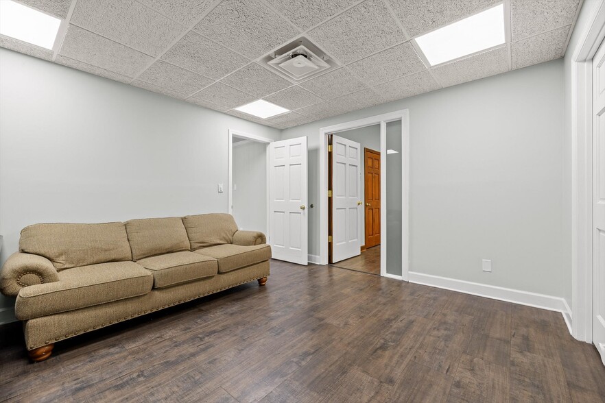 More Photos Of 1801 E 23rd St, Chattanooga Light Distribution For Lease