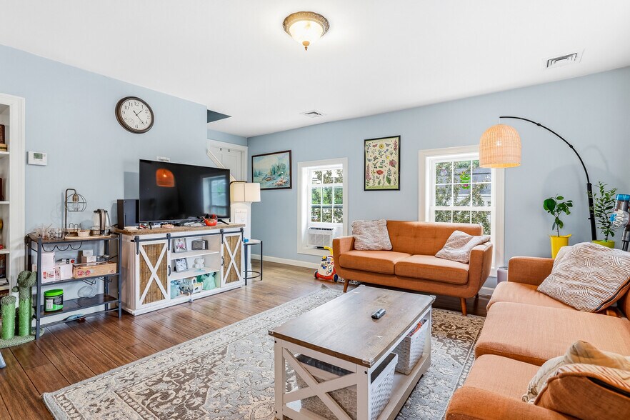 More Photos Of 1 Old Manchester Rd, Raymond Multifamily For Sale