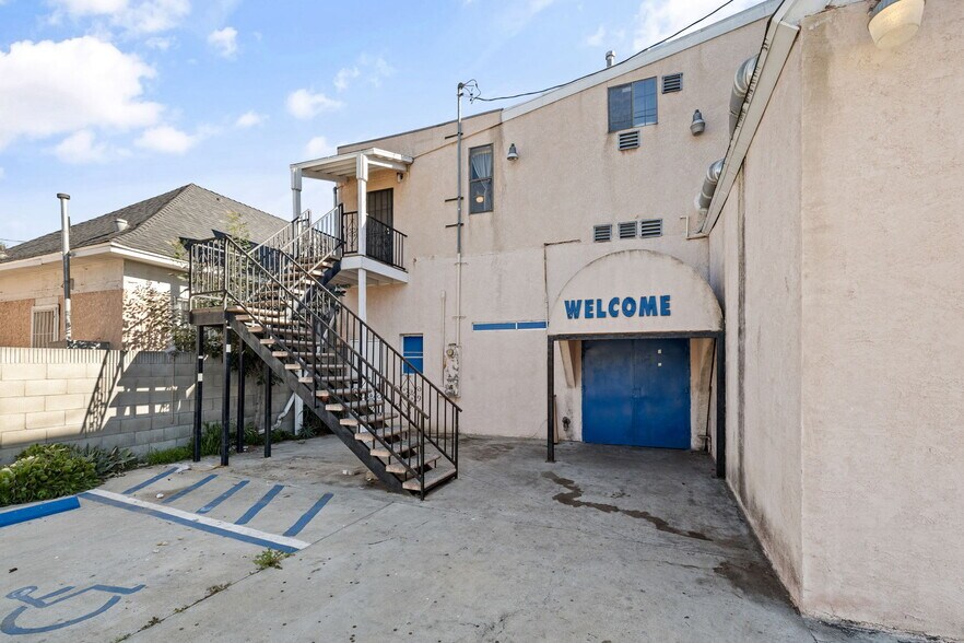 More Photos Of 10527 Compton Ave, Los Angeles Religious Facility For Sale