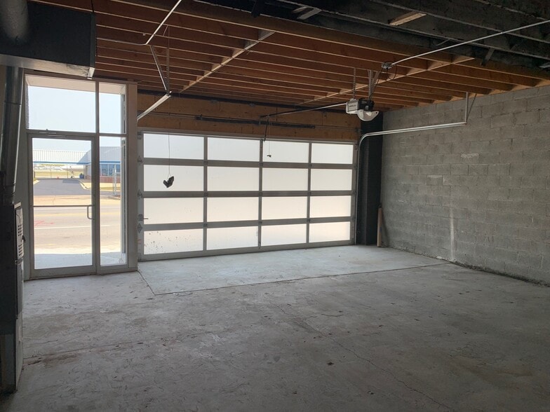 More Photos Of 5710-5712 S Central Ave, Chicago Warehouse For Sale