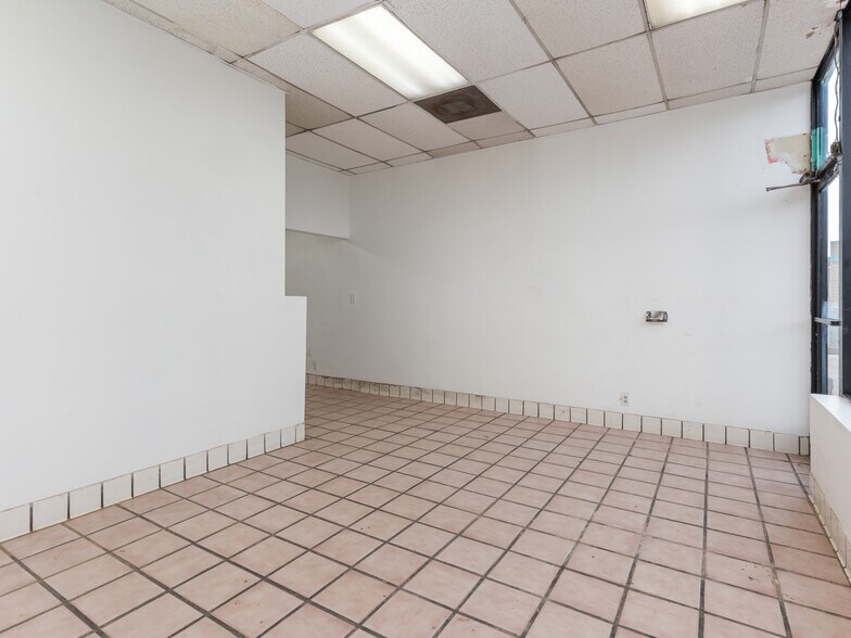 More Photos Of 202-204 E Imperial Ave, El Segundo Storefront For Lease