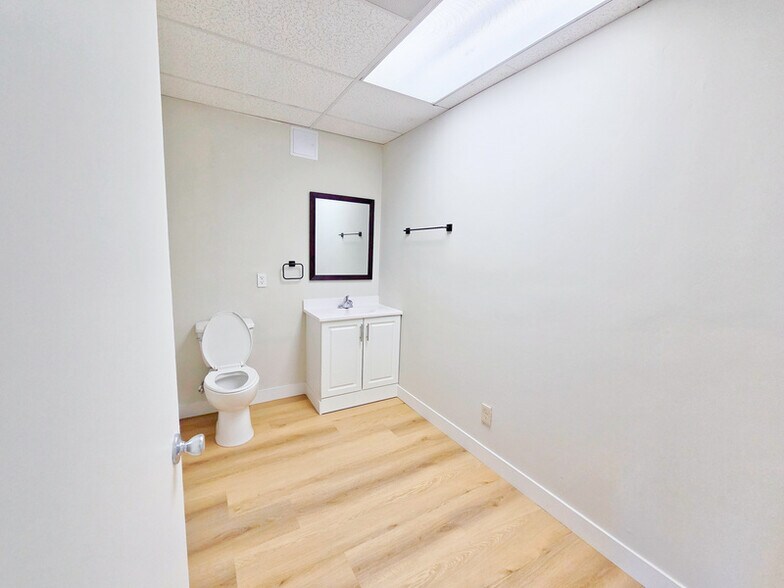 More Photos Of 1396 E Santa Clara St, San Jose Storefront Retail Residential For Lease