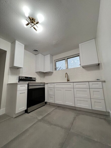 More Photos Of 244 E Graves Ave, Orange City Apartments For Lease