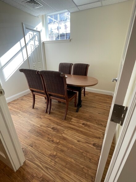 More Photos Of 1224 S Queen St, York Medical For Lease