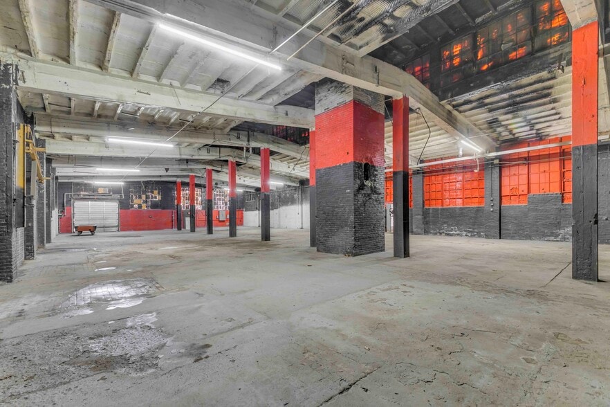 More Photos Of 7424 Bessemer Ave, Cleveland Warehouse For Sale