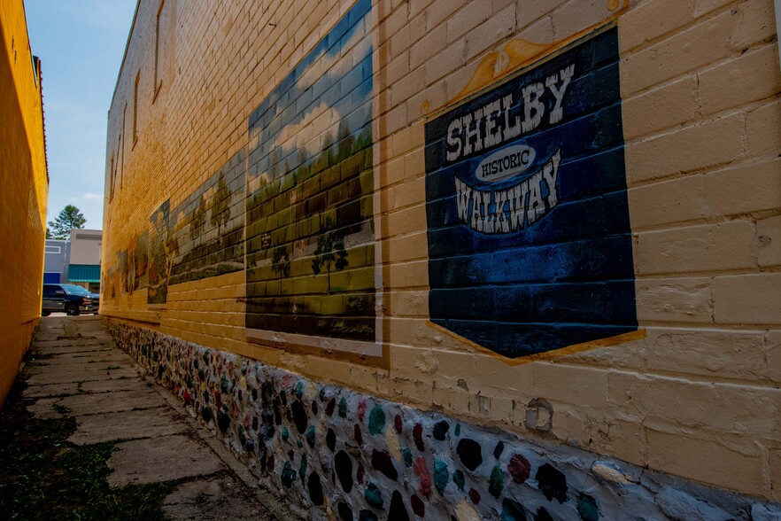 More Photos Of 199 N Michigan Ave, Shelby Office For Sale