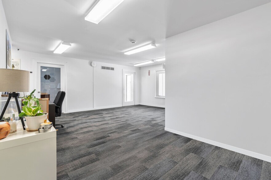 More Photos Of 140 W Main St, Clinton Township Office For Sale