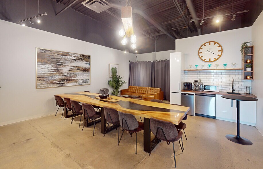 More Photos Of 756 Pembina Hwy, Winnipeg Storefront Retail Office For Lease