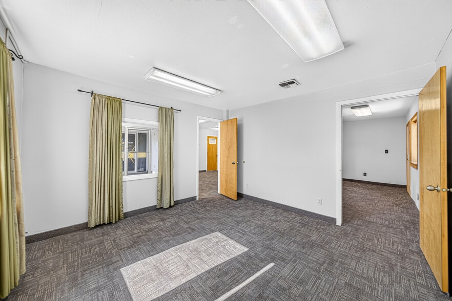 More Photos Of 618 Idaho St, Elko Office For Lease