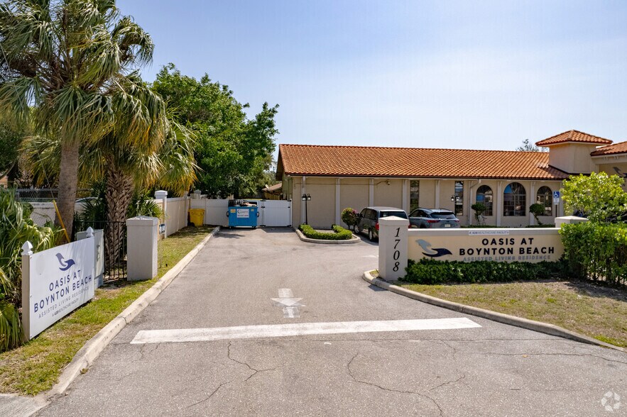 More Photos Of 1708 NE 4th St, Boynton Beach Assisted Living For Sale