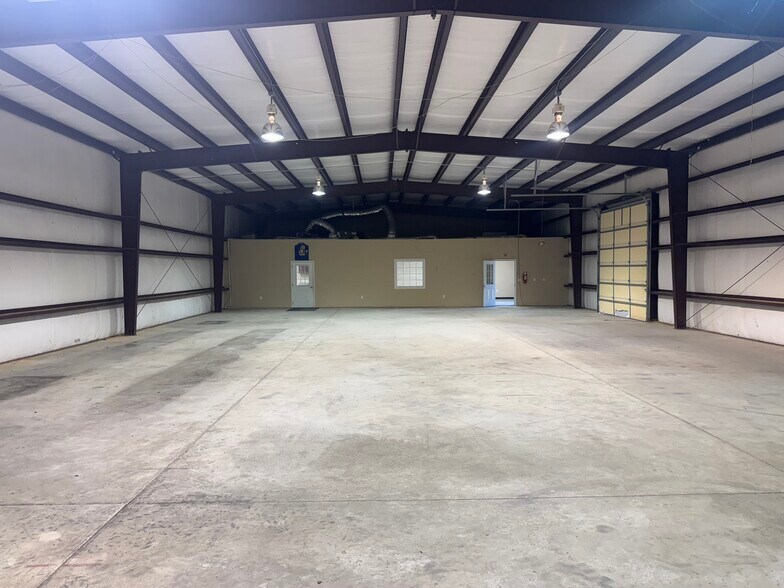 More Photos Of 744 E F Cottrell, Louisburg Light Manufacturing For Lease