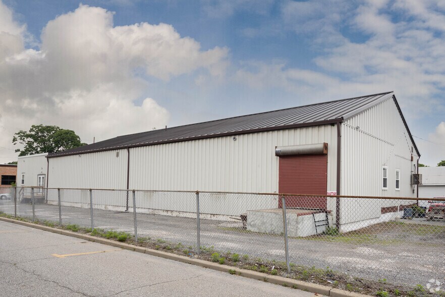 More Photos Of 45 Burch Ave, Amityville Industrial For Sale