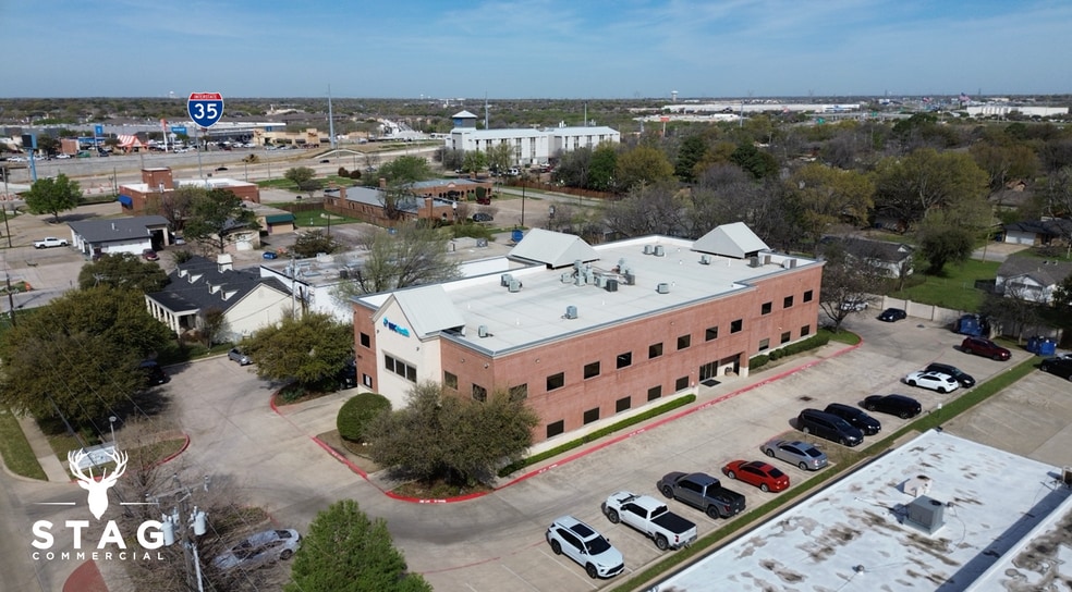 More Photos Of 571 W Main St, Lewisville Medical For Lease