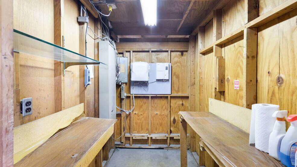 More Photos Of 4726 Blakiston St, Philadelphia Distribution For Sale