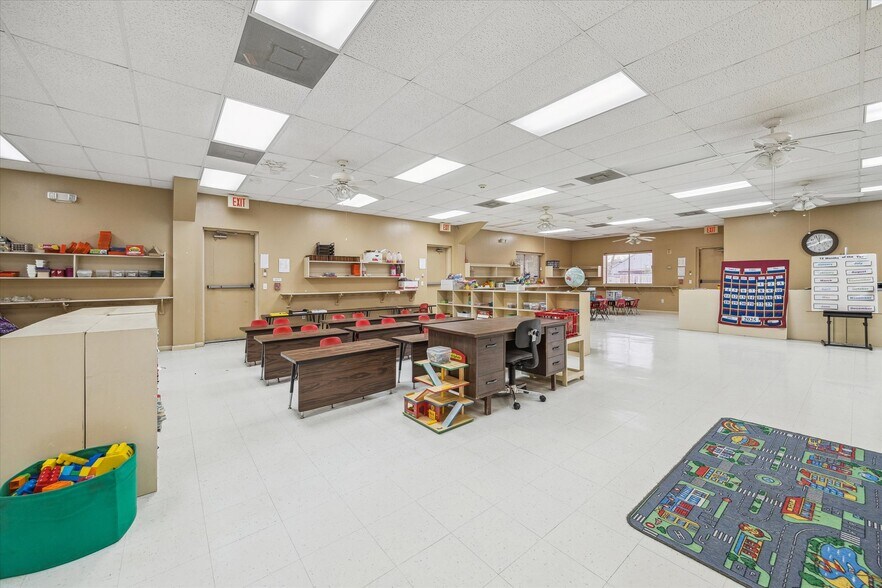 More Photos Of 12500 W Bellfort Ave, Houston Schools For Sale