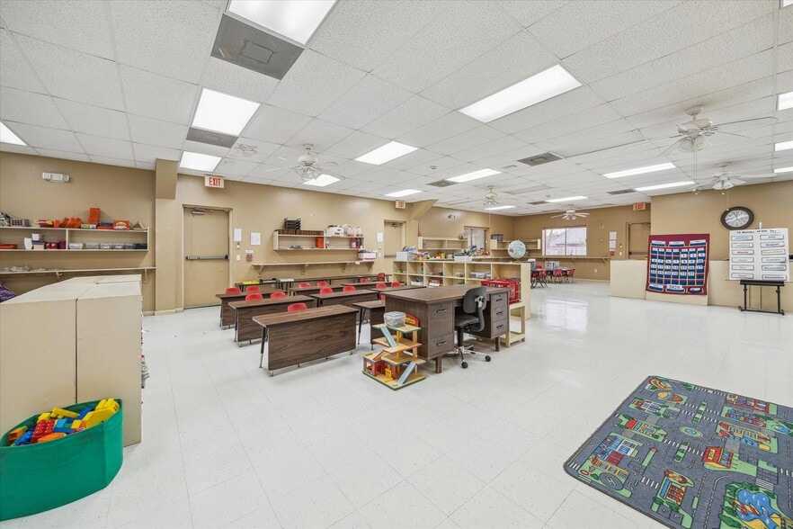 More Photos Of 12500 W Bellfort Ave, Houston Schools For Sale