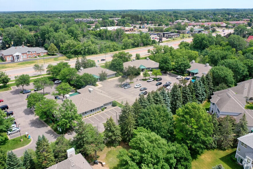 More Photos Of 480 Highway 96 W, Shoreview Unknown For Lease