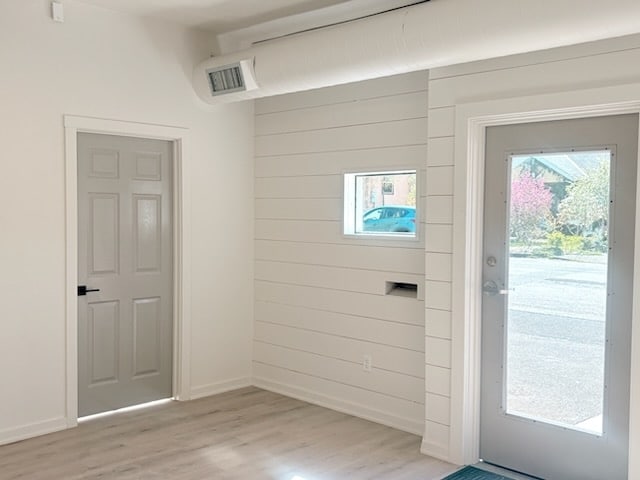 More Photos Of 8235 NE Beech St, Portland Warehouse For Sale