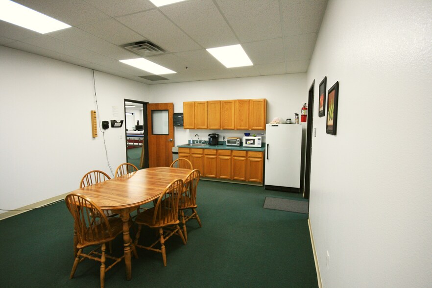 More Photos Of 102 Rome Ct, Fort Collins Light Manufacturing For Sale