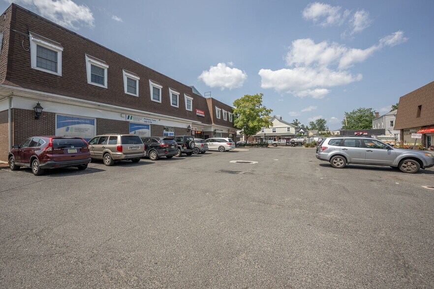 More Photos Of 125 Washington Ave, Dumont Storefront Retail Office For Lease