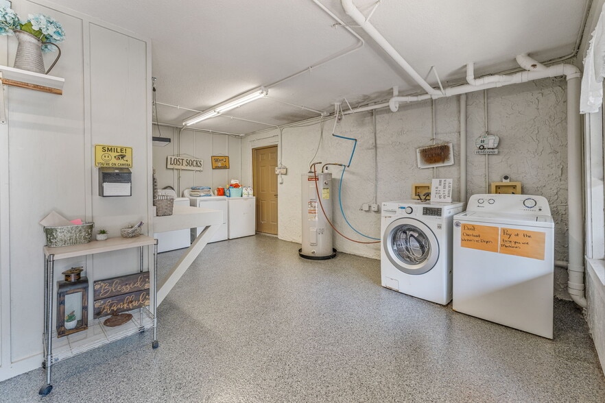 More Photos Of 1321 N FM 56, Glen Rose Trailer Camper Park For Sale