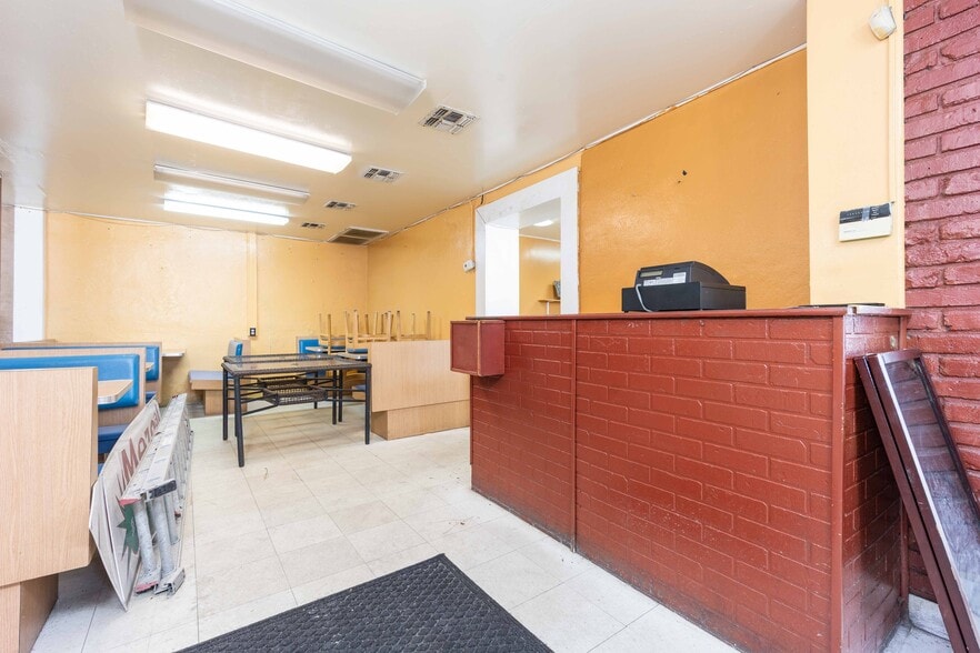 More Photos Of , Live Oak Unknown For Sale