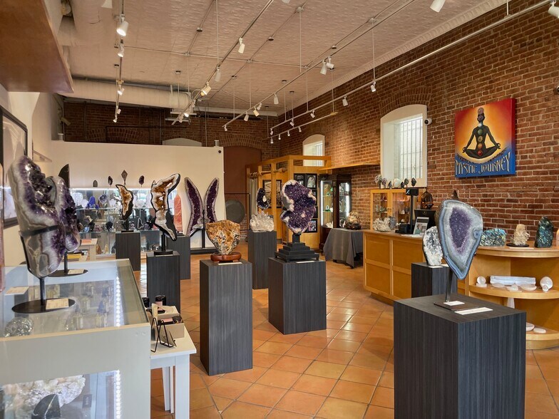 More Photos Of 2917-2921 Main St, Santa Monica Storefront Retail Office For Lease