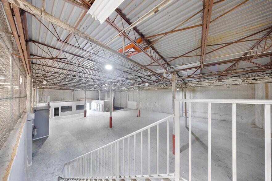 More Photos Of 2601 NW 105th Ave, Miami Warehouse For Sale